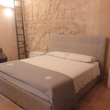Appartement Dimora Salentina Via Scarambone Lecce Extérieur photo