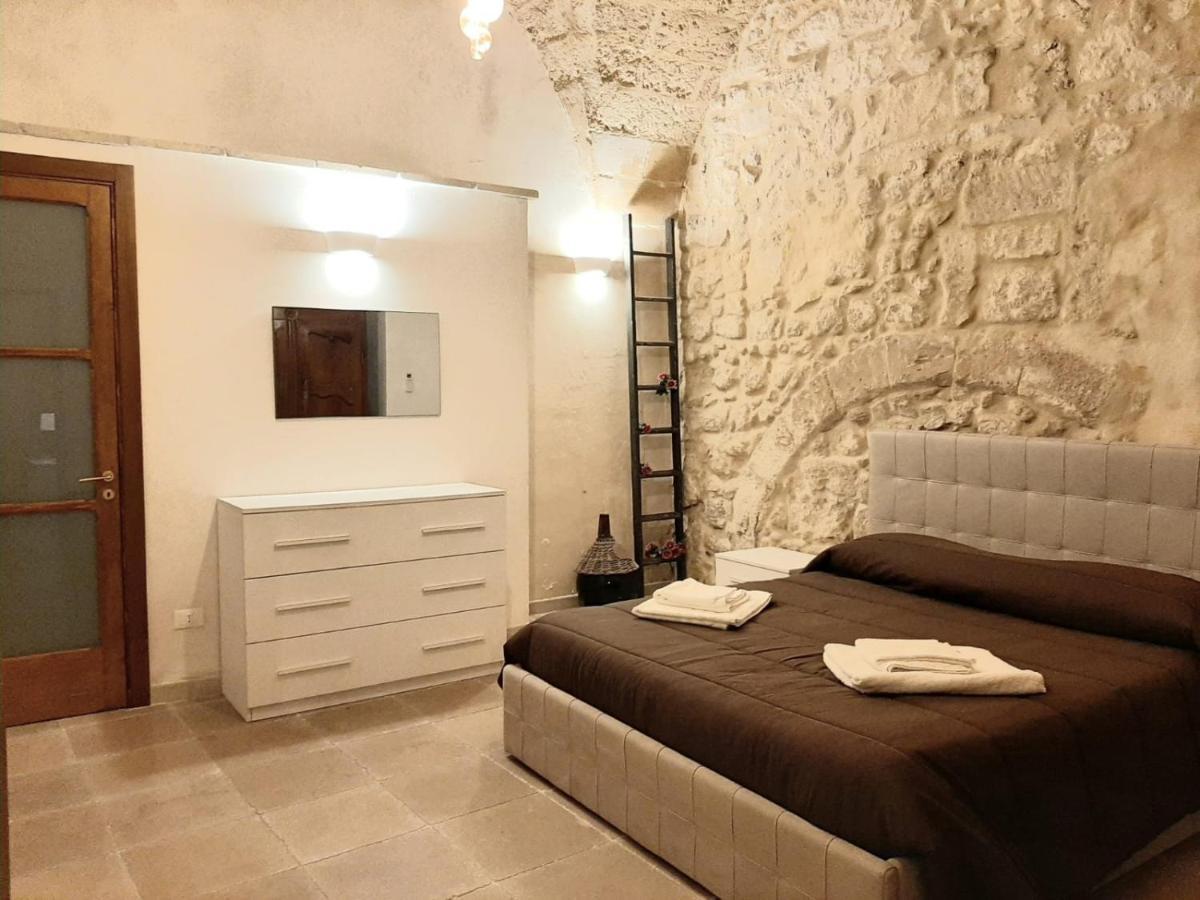 Appartement Dimora Salentina Via Scarambone Lecce Extérieur photo